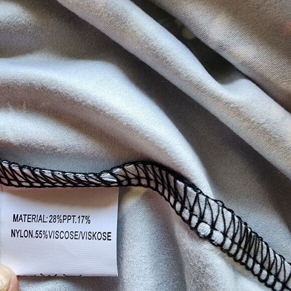 Hount Rosette Top Feminine Whimsical Sleeveless Nylon Multi Floral Black Sz Med - Picture 5 of 9